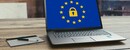 Laptop met Europese vlag met een slot in het midden