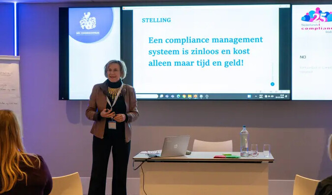 Mirjam Veen